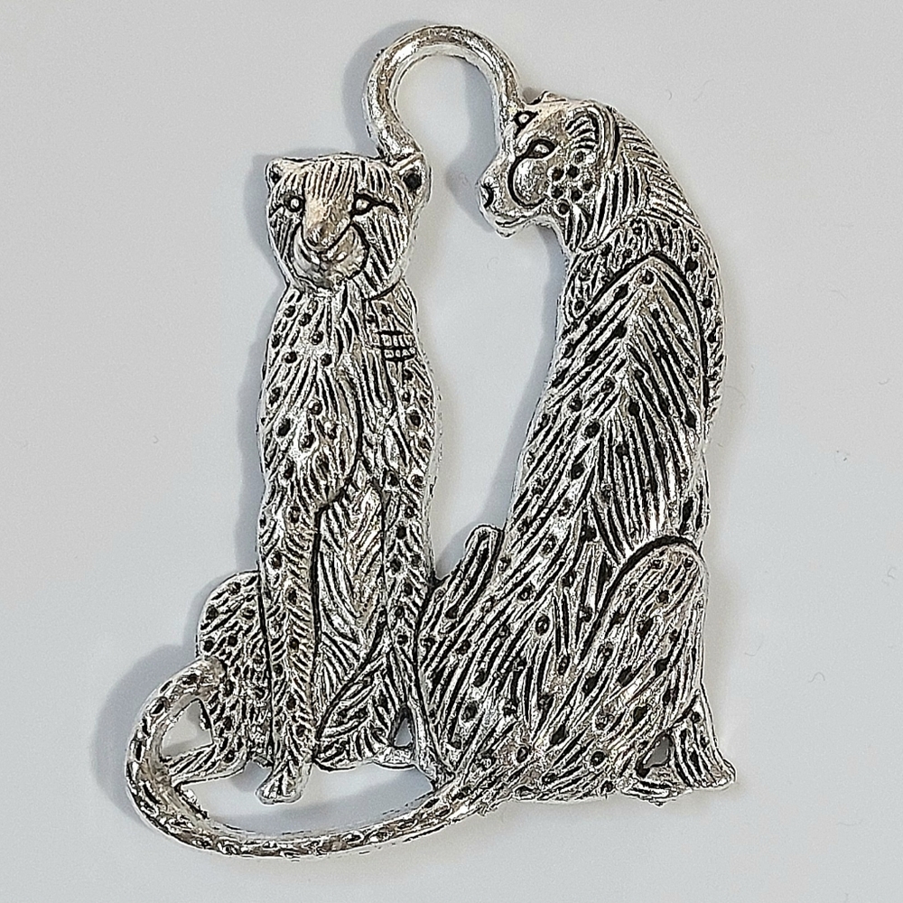 Cheetha Cat Necklace Pendant - Womens Jewelry